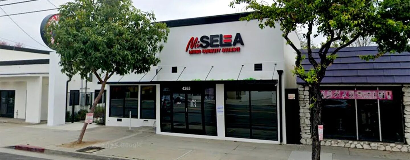 La police de Los Angeles n'empêchera pas un homme de jeter des crottes de chien dans un centre pour jeunes LGBTQ+