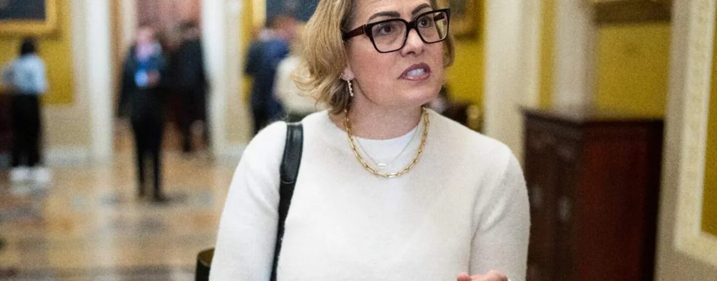 L'ancien sénateur Kyrsten Sinema fait face à une poursuite de 25 000 $ pour avoir prétendument détruit un mariage de 14 ans