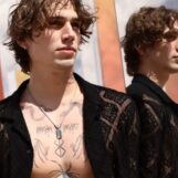 31 photos torrides de Vinnie Hacker, le nouveau mec tatoué d'Euphoria