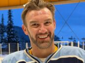 La révélation virale d'un joueur de hockey a été « écrasante » de « la meilleure façon possible »