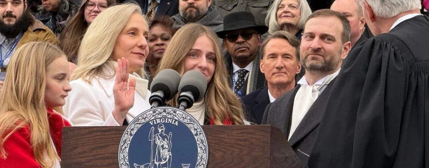Abigail Spanberger devient la première femme gouverneur de VA, honorant l'histoire et la diversité dans son discours inaugural