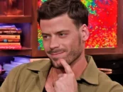Rivalité houleuse : Voici tout le thé de François Arnaud sur WWHL