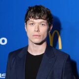 La star de Boots, Jack Cameron Kay, montre son renflement sexy dans de nouvelles photos