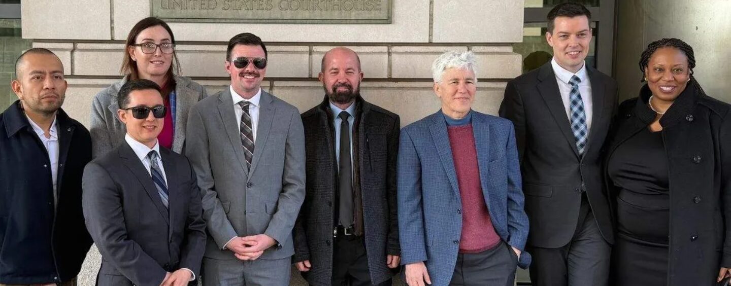 Des juges sceptiques interrogent les avocats du gouvernement Trump sur la logique d’un « processus dénué de sens » en matière d’interdiction militaire des trans