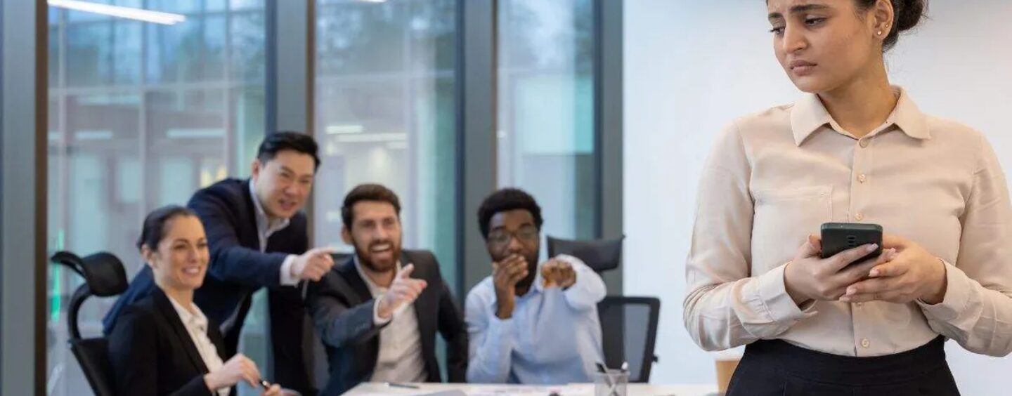 L’EEOC annule les directives inclusives LGBTQ sur le harcèlement au travail