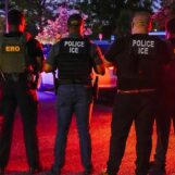 Vos droits expliqués : Que faire si vous rencontrez des agents de l'ICE ou du DHS