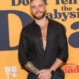 Gus Kenworthy « tellement ému » par Heated Rivalry : Miley Cyrus était « ma propre Rose »