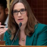 Sarah McBride exige que l'administration Trump libère un résident du Delaware gravement handicapé de la garde de l'ICE