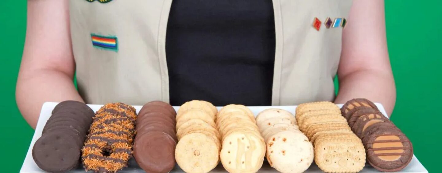 Les éclaireuses transgenres ont vendu plus de 71 000 boîtes de biscuits avec l'aide de la journaliste Erin Reed