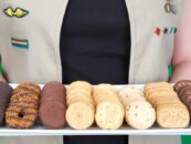 Les éclaireuses transgenres ont vendu plus de 71 000 boîtes de biscuits avec l'aide de la journaliste Erin Reed