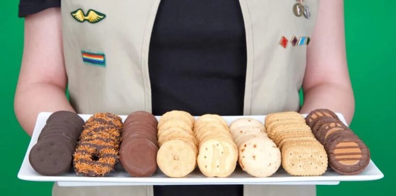 Les éclaireuses transgenres ont vendu plus de 71 000 boîtes de biscuits avec l'aide de la journaliste Erin Reed