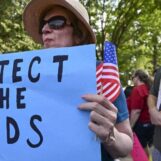 L'égalité du mariage est de retour dans la ligne de mire des conservateurs alors que la nouvelle coalition cible la décision du SCOTUS