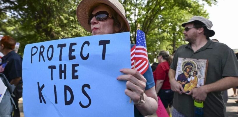 L'égalité du mariage est de retour dans la ligne de mire des conservateurs alors qu'une nouvelle coalition cible la décision du SCOTUS