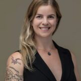 Le service de cette vétéran transgenre de la Force spatiale n'a pas pris fin lorsque l'armée de Trump l'a expulsée