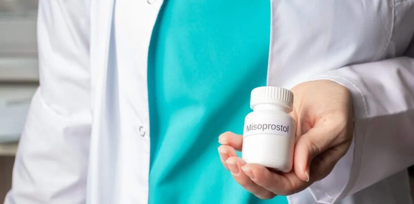 Un médecin californien est le premier à faire face à un procès en vertu de l'interdiction des pilules abortives par les chasseurs de primes du Texas