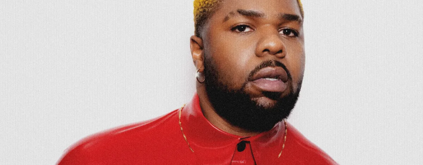 MNEK parle des noms aux Grammy Awards et de cette accroche « Midnight Sun »