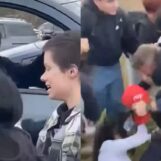Un homme de MAGA a appris une leçon à ses dépens lorsqu'il a attrapé un adolescent manifestant de l'ICE et s'est fait tabasser