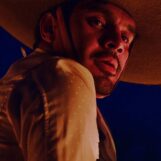 Jaripeo taquine un monde caché de rencontres gay au Mexique, mais ne le satisfait pas totalement