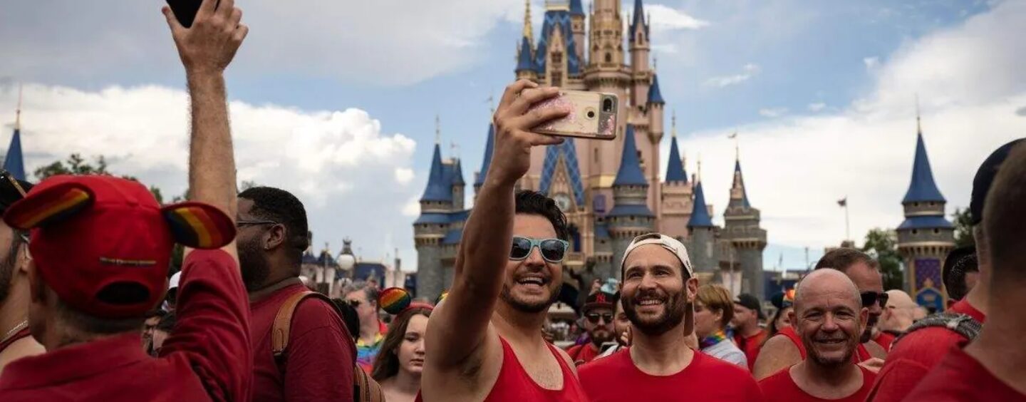 Gay Days Orlando annulé, en raison des pertes de sponsors et des pressions croissantes sur les rassemblements LGBTQ+