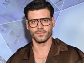 François Arnaud montre ses muscles sexy sur une nouvelle photo torride