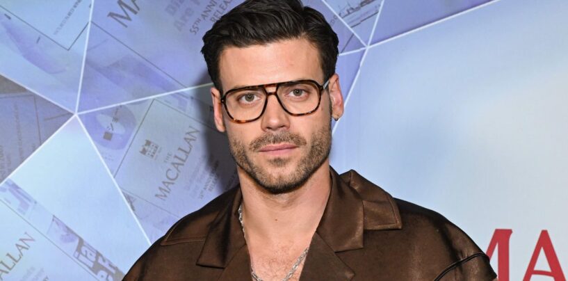 François Arnaud montre ses muscles sexy sur une nouvelle photo torride