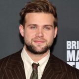 Leo Woodall montre ses muscles sexy dans de nouvelles photos épicées