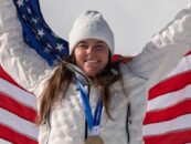 La skieuse bisexuelle Breezy Johnson se fiance après avoir remporté l'or aux Jeux olympiques d'hiver