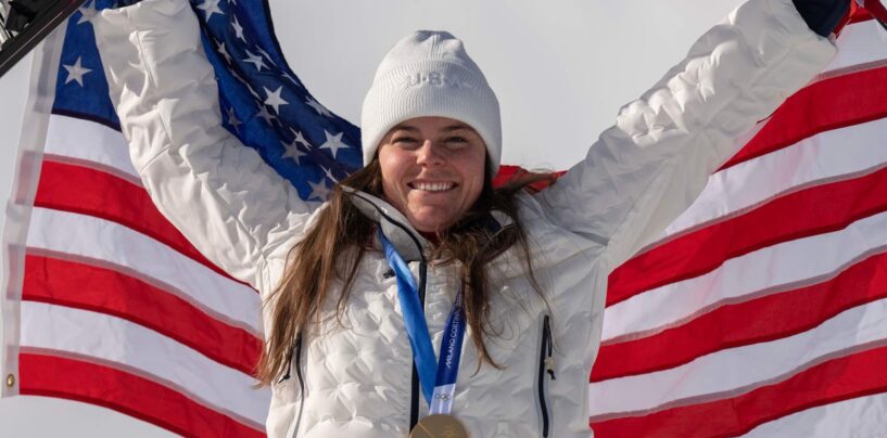 La skieuse bisexuelle Breezy Johnson se fiance après avoir remporté l'or aux Jeux olympiques d'hiver