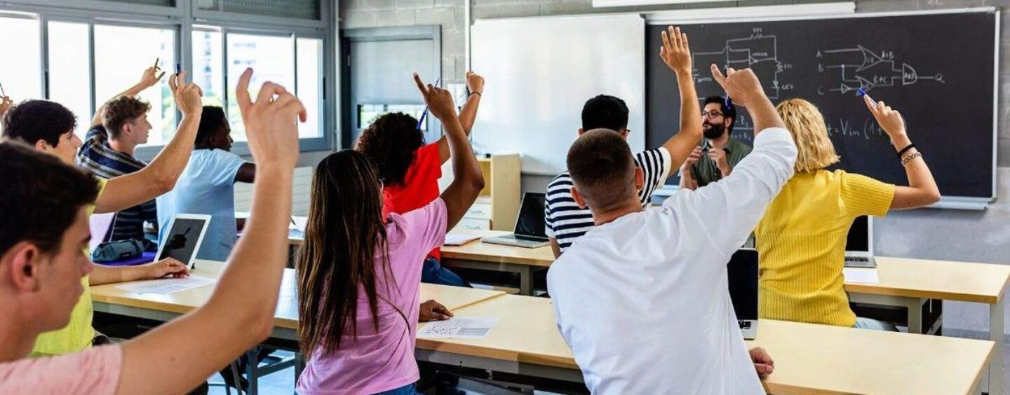 La Californie poursuit l’administrateur de Trump pour avoir demandé à expulser de force les étudiants trans