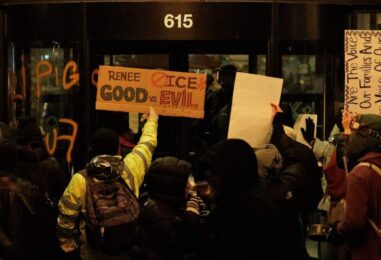 Ce médecin de rue trans faisait partie des 67 manifestants arrêtés dans un hôtel de Minneapolis accueillant des agents de l'ICE