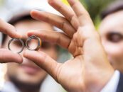 Ces couples mariés LGBTQ+ n'ont pas peur de montrer leur amour