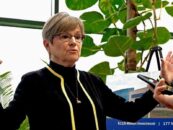La gouverneure du Kansas, Laura Kelly, oppose son veto au projet de loi anti-trans sur les « primes dans les toilettes »