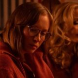 Notre premier aperçu de Hannah Einbinder et Gillian Anderson dans leur film d'horreur lesbien est ici