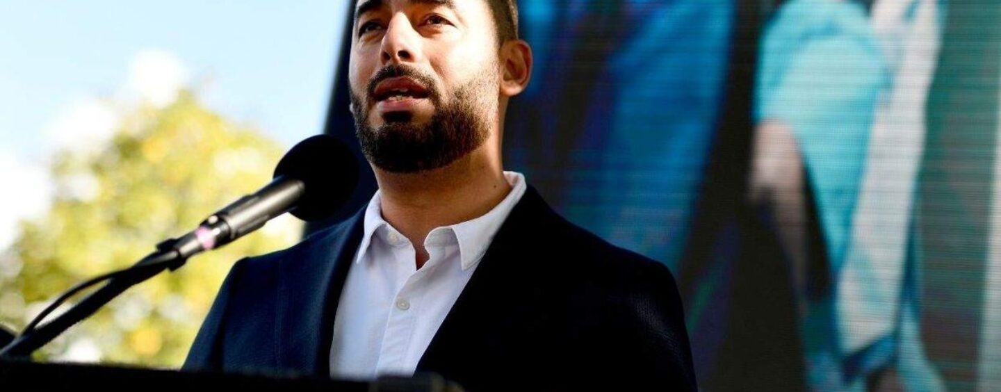 Un démocrate critiqué pour un mémo de campagne laissant entendre que les candidats LGBTQ+ ne sont pas éligibles dans une course clé en Californie