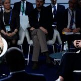 Hillary Clinton et Sarah McBride révèlent comment la « rareté » comme arme alimente les attaques politiques anti-trans