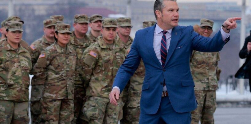 La Cour d'appel fédérale se range du côté du Pentagone contre la science et rétablit l'interdiction de l'enrôlement VIH dans l'armée américaine