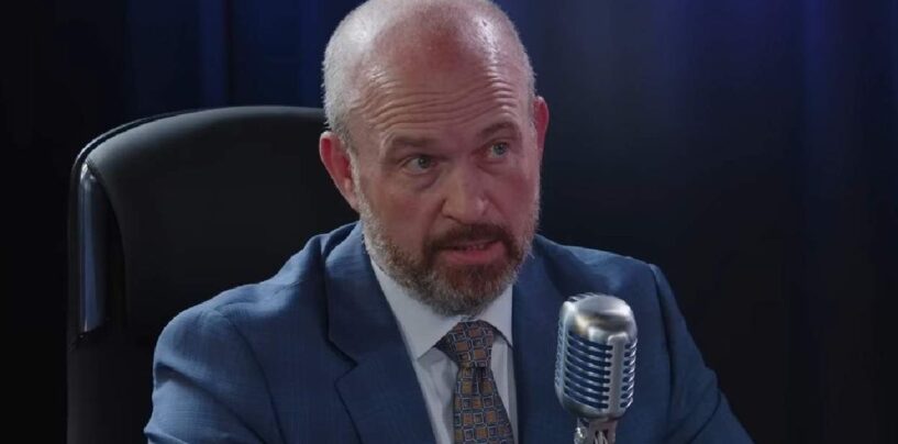 Le créateur du projet 2025 veut interdire les soins d'affirmation de genre pour les adultes trans