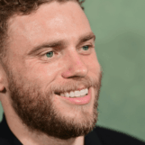 Les projets post-olympiques de Gus Kenworthy ? Une pièce intitulée Sugar Daddy