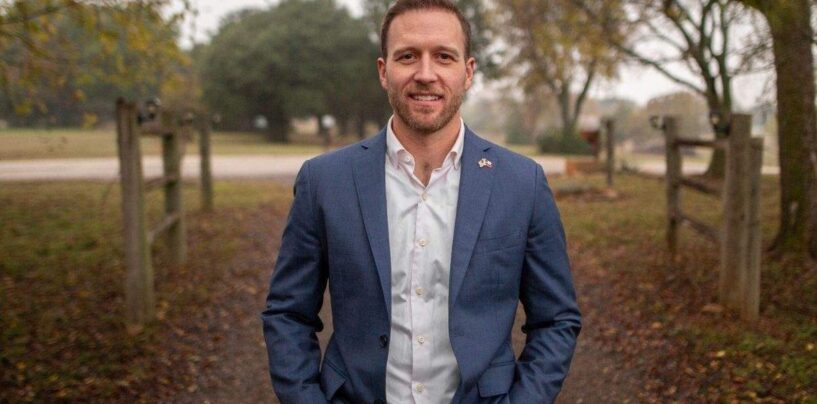 Trump soutient le républicain texan autoproclamé « nazi » alors que Peter Thiel soutient sa candidature au Congrès