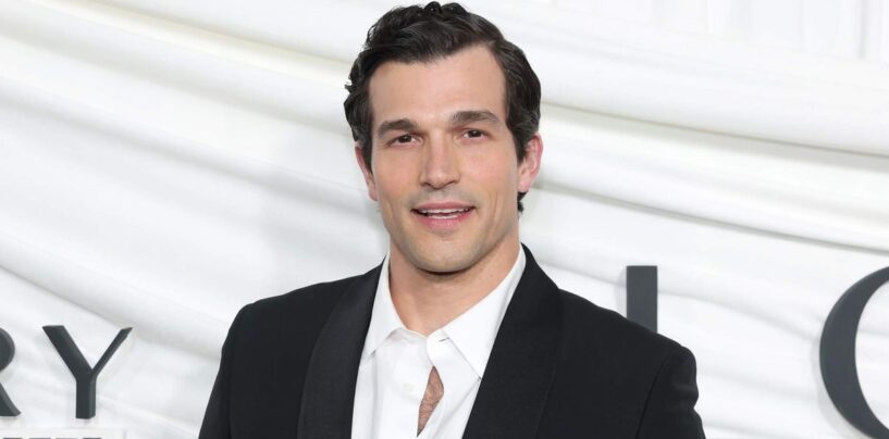 Le renflement de Paul Anthony Kelly est pleinement visible dans de nouvelles photos sexy