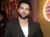 Robbie GK fléchit ses muscles sexy dans une nouvelle séance photo torride