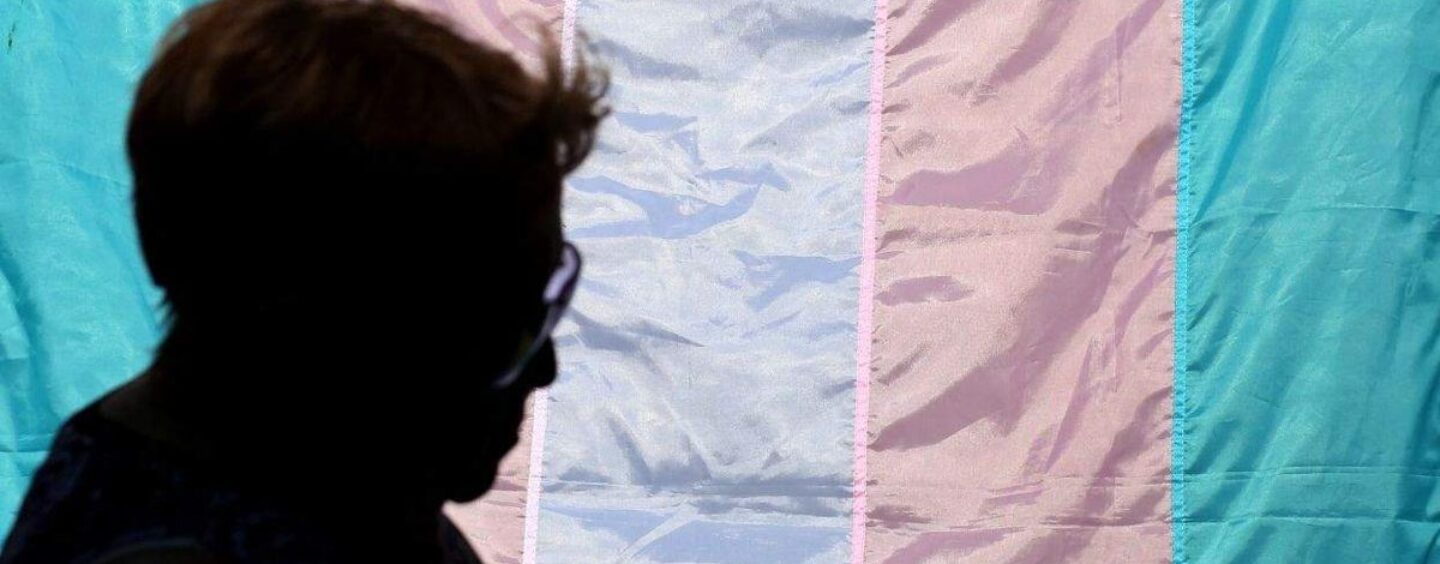 Le Kansas révoque immédiatement les permis de conduire des résidents transgenres