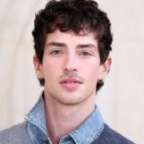 Les photos sexy torse nu de Manu Ríos en vacances deviennent virales