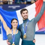 La médaille d'or du danseur gay Guillaume Cizeron est remise en question alors que le scandale du jugement s'intensifie
