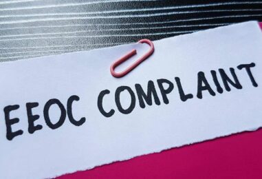 Le HRC dépose une plainte auprès de l'EEOC pour refus de soins d'affirmation de genre aux employés fédéraux