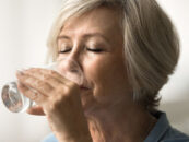 Stress : une nouvelle étude choc révèle la déshydratation silencieuse qui fait flamber votre cortisol à votre insu