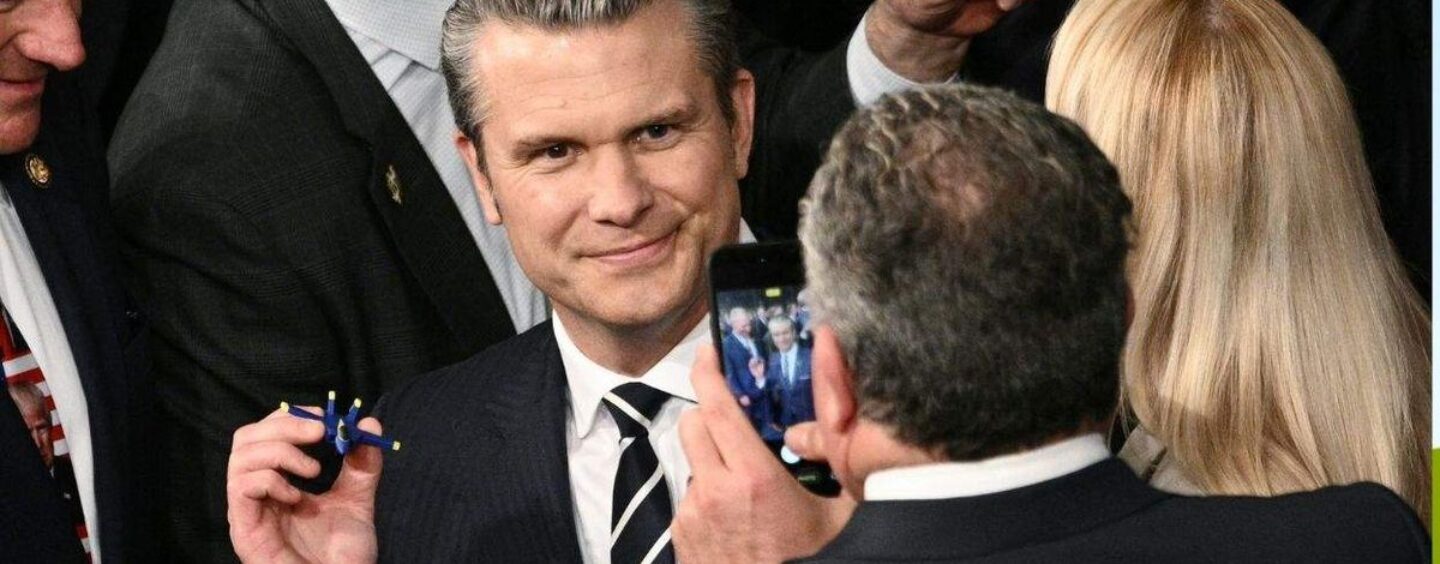 Pete Hegseth déclare que Scouting America éliminera les programmes de tolérance et de diversité transgenres