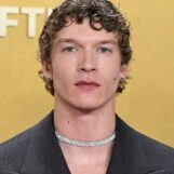 Les fesses bombées de Connor Storrie deviennent virales dans le sketch torride de la strip-teaseuse SNL