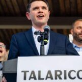 James Talarico bat son compatriote LGBTQ+ Jasmine Crockett à la primaire démocrate du Texas