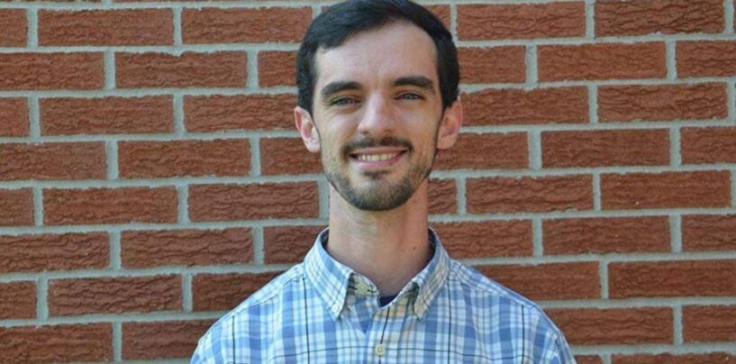 La communauté de l'Indiana s'installe avec un enseignant transphobe pour 650 000 $